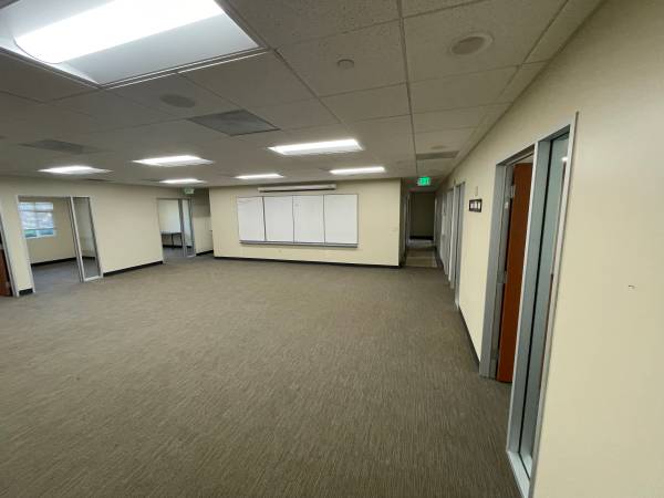$566 / 147ft2 - ±147-172 SF - Private Offices in Shared Suite - Sunol Blvd (dublin / pleasanton / livermore)63664186109569123