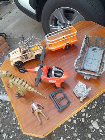 Chap Mei Animal Planet Toys and Dino Trainer - $5 (sunset / parkside)63471456836481122
