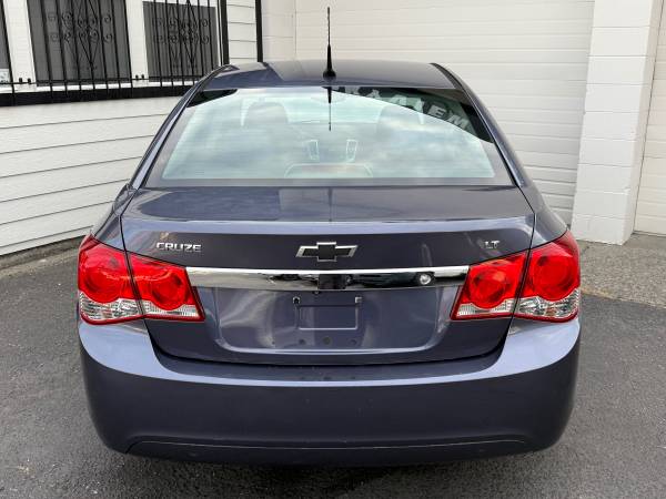 2014 CHEVROLET CRUZE 1LT MANUAL **99K MILES** - $4,700 (TACOMA)63474706777729123