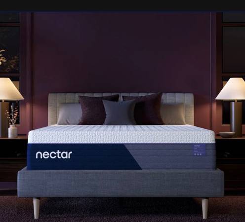 Nectar Luxe Hybrid Mattress (Gently Used) 1