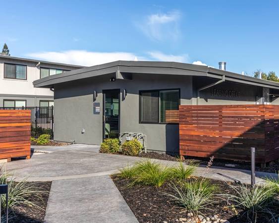 $1,560 / 1br - 687ft2 - Minutes from Downtown: Mode Apartments - Your Urban Retreat (1945 Bell St, Sacramento, CA)64044028469634124