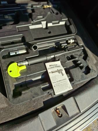 Brass Eagle paintball equipment w/case 1