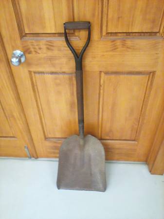 Big scoop shovel 1