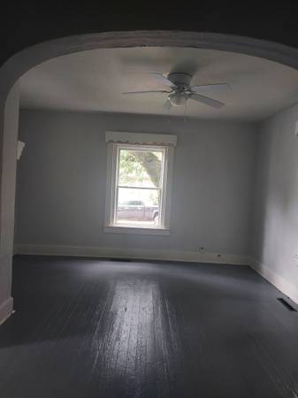 $900 / 2br - 950ft2 - 2 Habitaciones/1 Baño/Plaza de Estacionamiento Cubierta - Recientemente Renovado (New Castle)63680211849987124