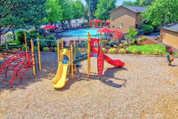 $1,634 / 2br - Clubhouse, Washer/Dryer, Walk-In Closets, Maintenance on site (West Gresham, close to I-84)63672636731523120