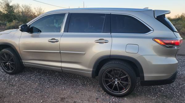 Toyota Highlander 2014 1