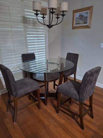 Pub table set 1