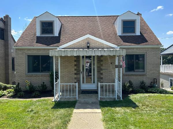 $900 / 3br - 1158ft2 - Easy commute to downtown and house comes with off-street parking (Pittsburgh)64013205869955120
