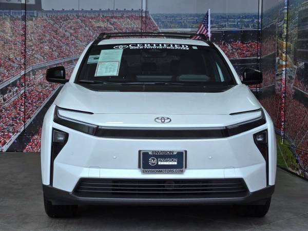2026 Toyota BZ XLE - Photo 3