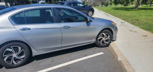 HONDA ACCORD 2017 - $9,900 (inglewood)63623826107523123
