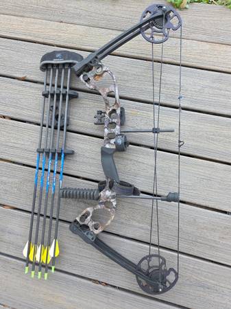 Compound Bow - G5 Quest for Sale! Barely Used 1