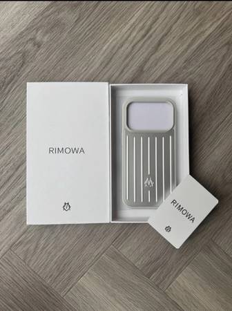 Rimowa Iphone 17 Pro Max case 1