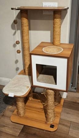 Cat tree 1