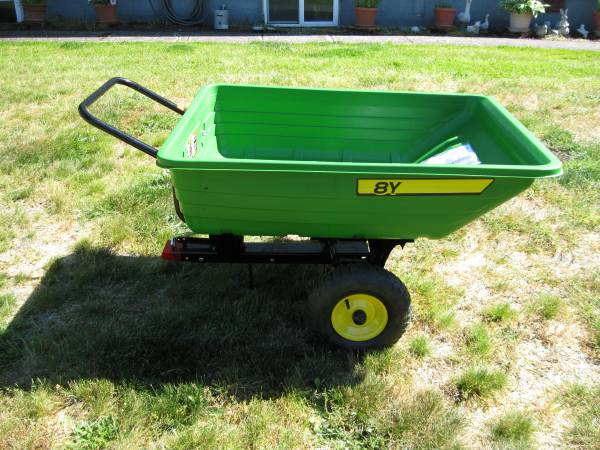 John Deere 8Y convertable yard trailer 1