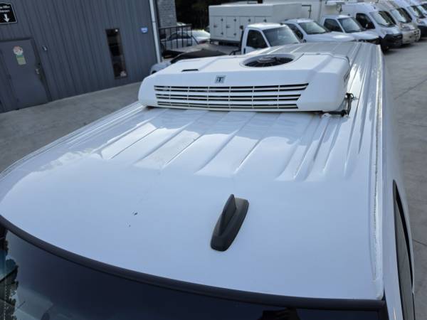 2021 GMC Savana 2500 Reefer - Photo 8