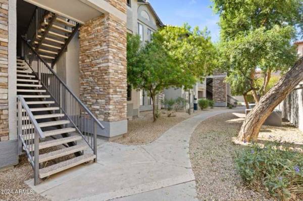 single level condo 1