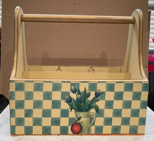 HAND-PAINTED WOODEN UTENSIL CADDY WITH FLORAL COUNTRY DESISN 1