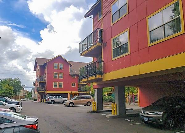 $1,613 / 3br - 3 BD, Patio/Balcony, Window Coverings (4620 SE 122nd Ave, Portland, OR)63956354859522120