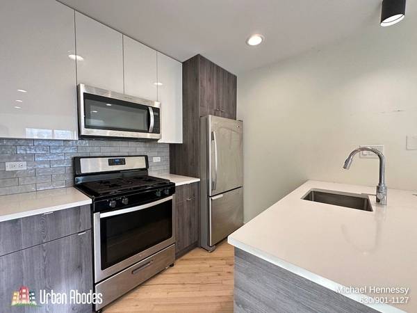 $2,495 / 1br - 700ft2 - Quality 1 Bedroom, 1 Bath in Wrigleyville, Available: 11/1/2025 (Wrigleyville)63898985911682124