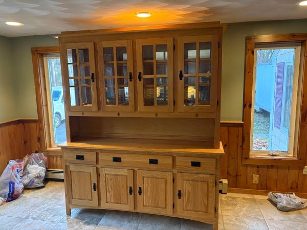 Solid oak hutch 1