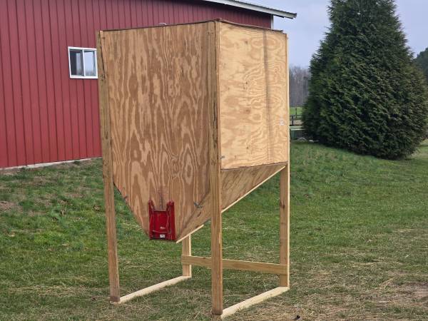 One ton grain bin 1