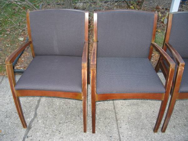 Sillas 4 Kimball Beo Serie Gris Sillas Laterales con Marco de Caoba - $80 (Waukesha)63470634630401122