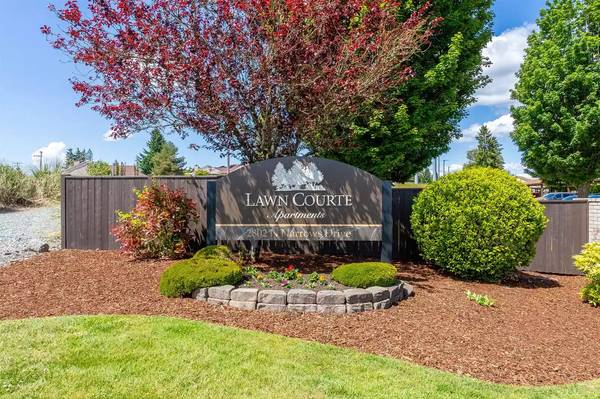 $1,945 / 2br - 933ft2 - Beautifully landscaped grounds, park-like setting! 2 Bed, 1.5 Bath. (Tacoma - West End)63688497424643124