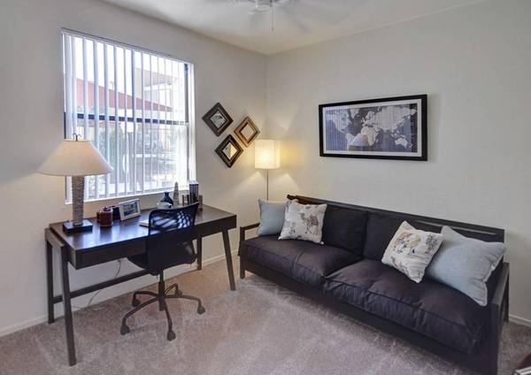 $1,401 / 2br - 874ft2 - Fall in Love with Our 2 BR/2 BA!64024994213634122