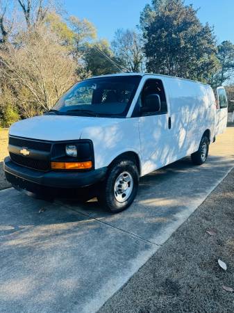 2015 Chevy 2500 Cargo Van V8 1