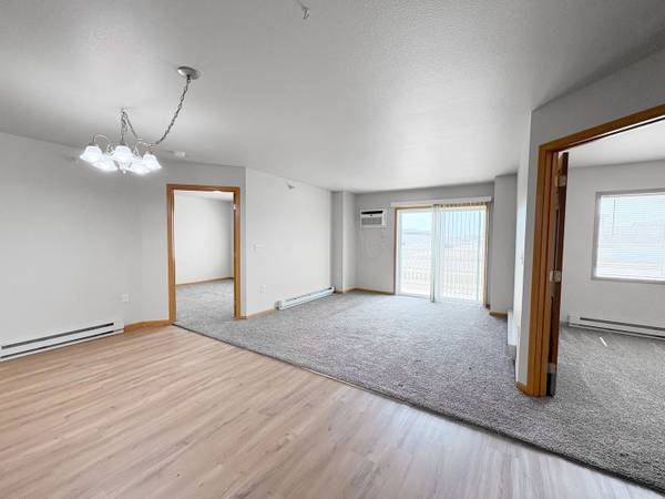$1,125 / 2br - 1057ft2 - Air Conditioning, In-Unit Laundry, 2BD 2BA (3414 21st Ave NW, Minot, ND)63693360577539123