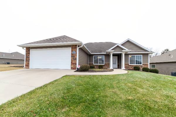 $2100.00 / 3br - 1597ft2 - Available Oct 1st. Stunning 3-Bedroom Home in Bellwood Subdivision63845292870401120