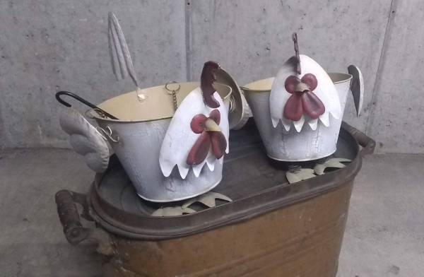 Chicken Planters 1