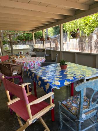 $1,700 / 3br - Friendly home with MBR and ensuite available (mountain view)63928542322306120