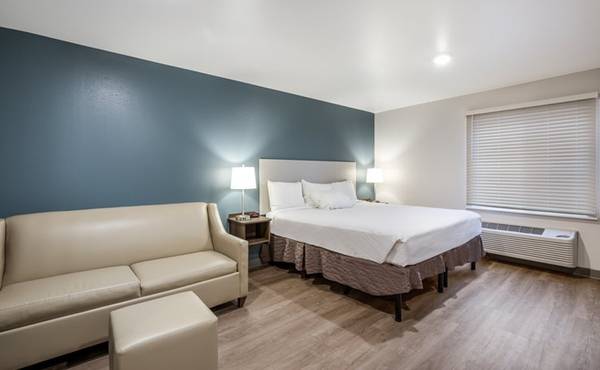 $1,499 / 1br - Apartment Alternative: No Deposit and Fully Inclusive! (5742 Northridge Dr, Gurnee, IL)63898858379010122