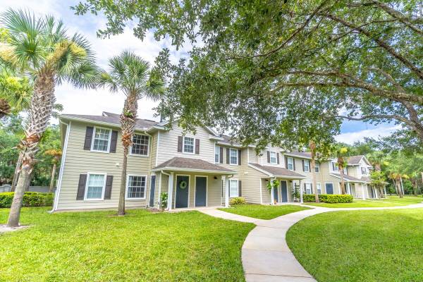 $1,325 / 2br - 1529ft2 - Excelentes comodidades al alcance de tu mano con Newport Sound (New Smyrna Beach)63791497501955124