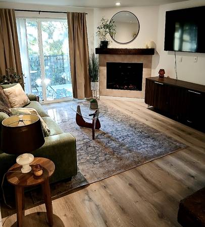$1700.00 / 1br - 650ft2 - Charming Single Unit in Beaverton | Available 10/1  $1700/month63999314875395121