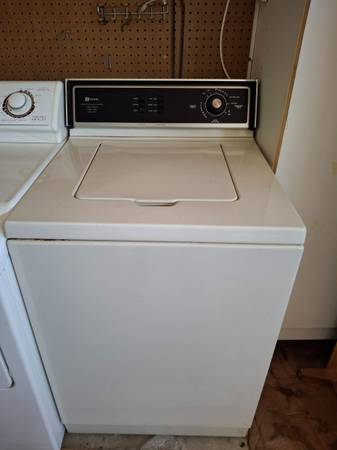 Washer in excellent condition 1