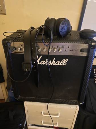 Músico busca una sala de ensayo local y modelos masculinos/femeninos (Woodbridge)63499566220803123