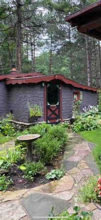 $1,250 / 1br - 800ft2 - Cottage for rent (Lake Ann)64037724043010121