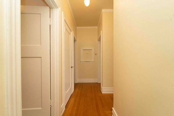 $2,012 Charming 1920s Gem – Bright, Sunny, and Pet Friendly! (oakland lake merritt / grand)63847324549377122