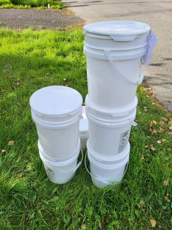 buckets 1