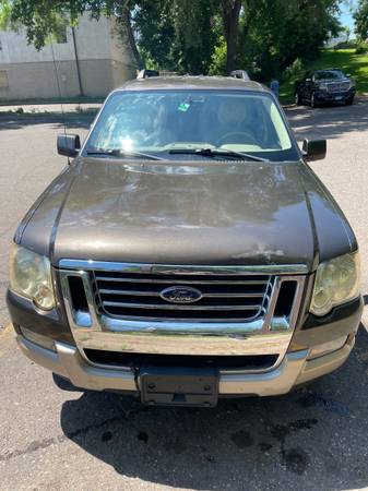 2008 Ford Explorer 1