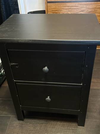 Selling bed side ikea table 1