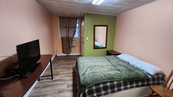 $399 Room for rent, private bathroom, all utilities included (Branchburg)63762914415619121