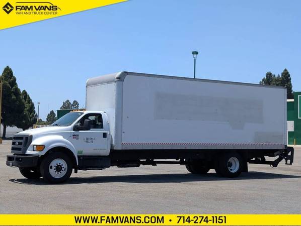 2013 Ford F-750SD 26FT - Photo 3