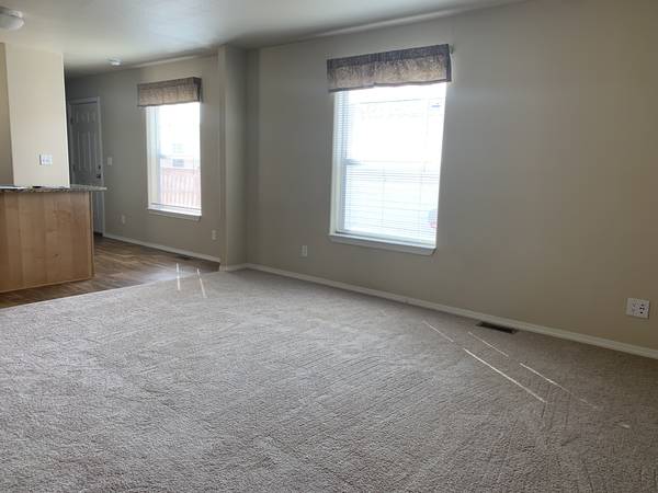 $1,999 / 2br - 1025ft2 - Zoom on over for a look at our great 2 bed, 2 bath! 1025 Sq Ft! (Anchorage)63991793232642122