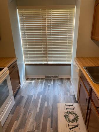 $1,325 / 2br - 900ft2 - Ross/West View 2 Bedroom Townhouse (West View)64013372934785122