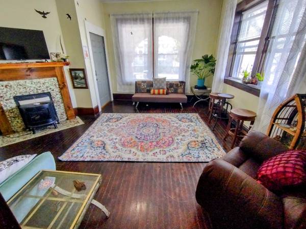 $1195.00 / 2br - 1000ft2 - $495/semana/$1195/mes. Apartamento amueblado tipo bungalow en sendero verde63810674830083121