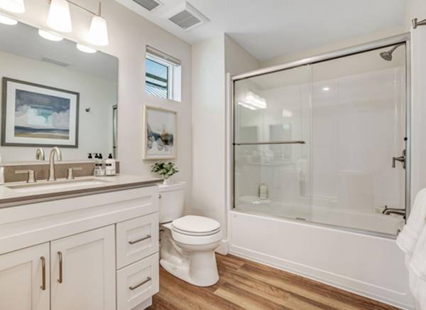 $3,450 / 3br - Elegant Bay Area 3 Bed | Shaker Cabinets & Undercounter Light (Larkfield / Santa Rosa)63622958386177123