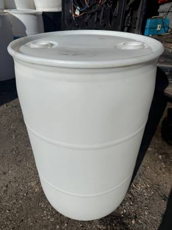 USED SEALED TOP BARRELS 1